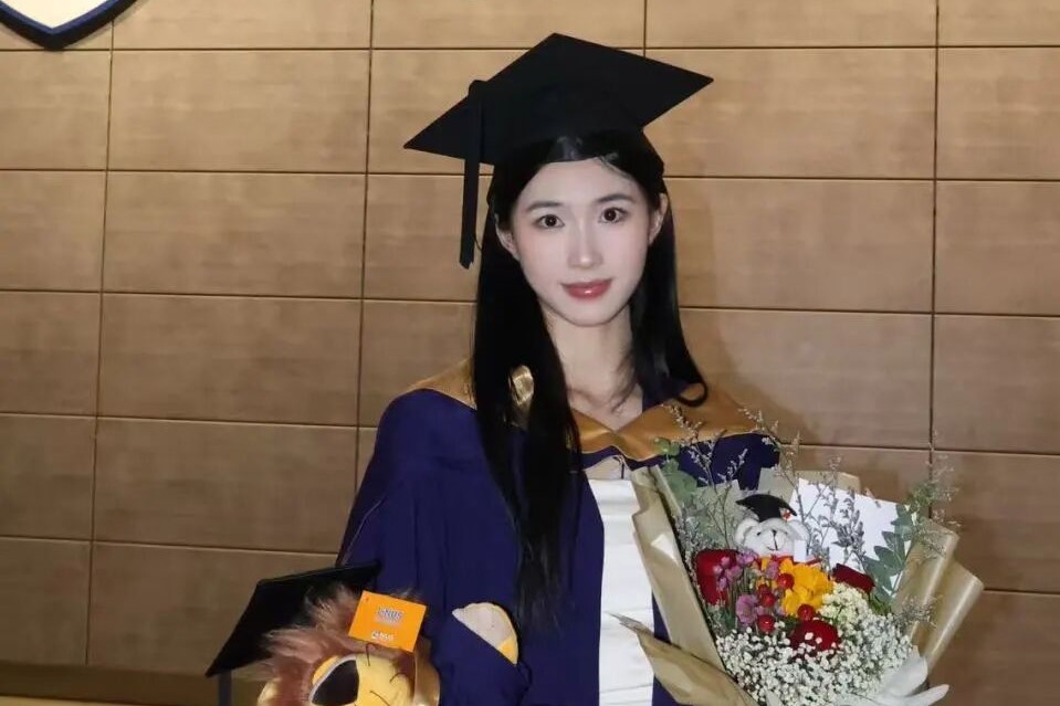 新国大苏研院学子故事：玩转化学“魔法”的产品安全守护者